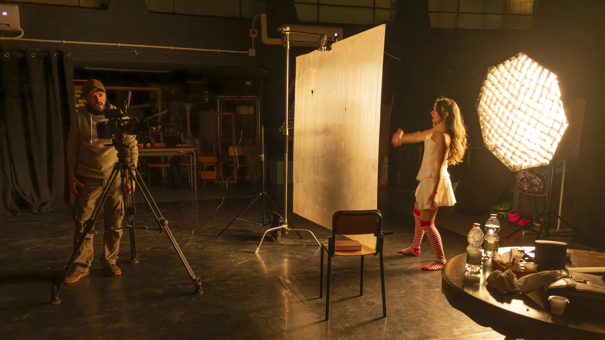 bambola-videoclip-musicale-maria-carola-foto-backstage-luca-martino-17.webp