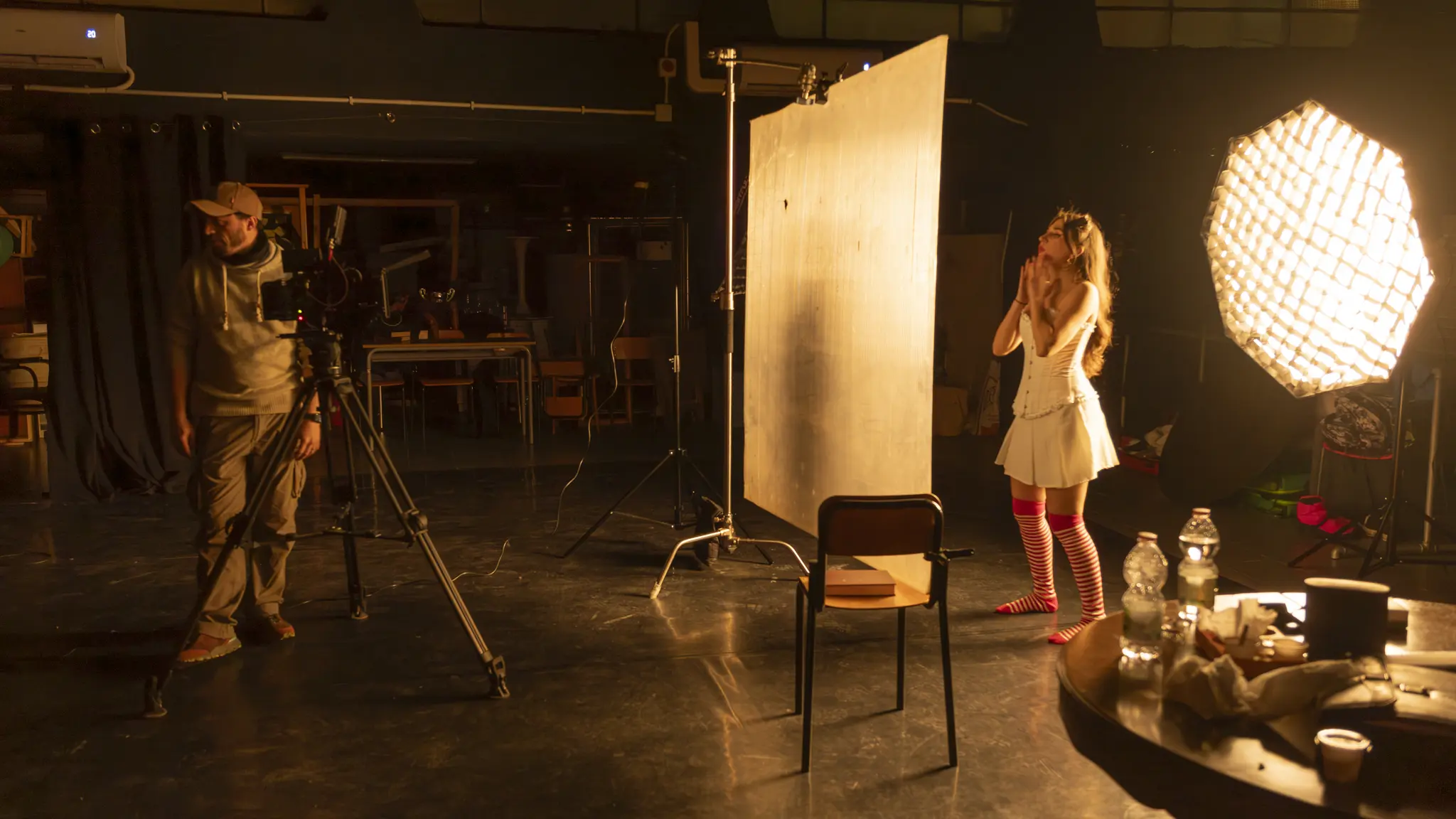 bambola-videoclip-musicale-maria-carola-foto-backstage-luca-martino-18.webp
