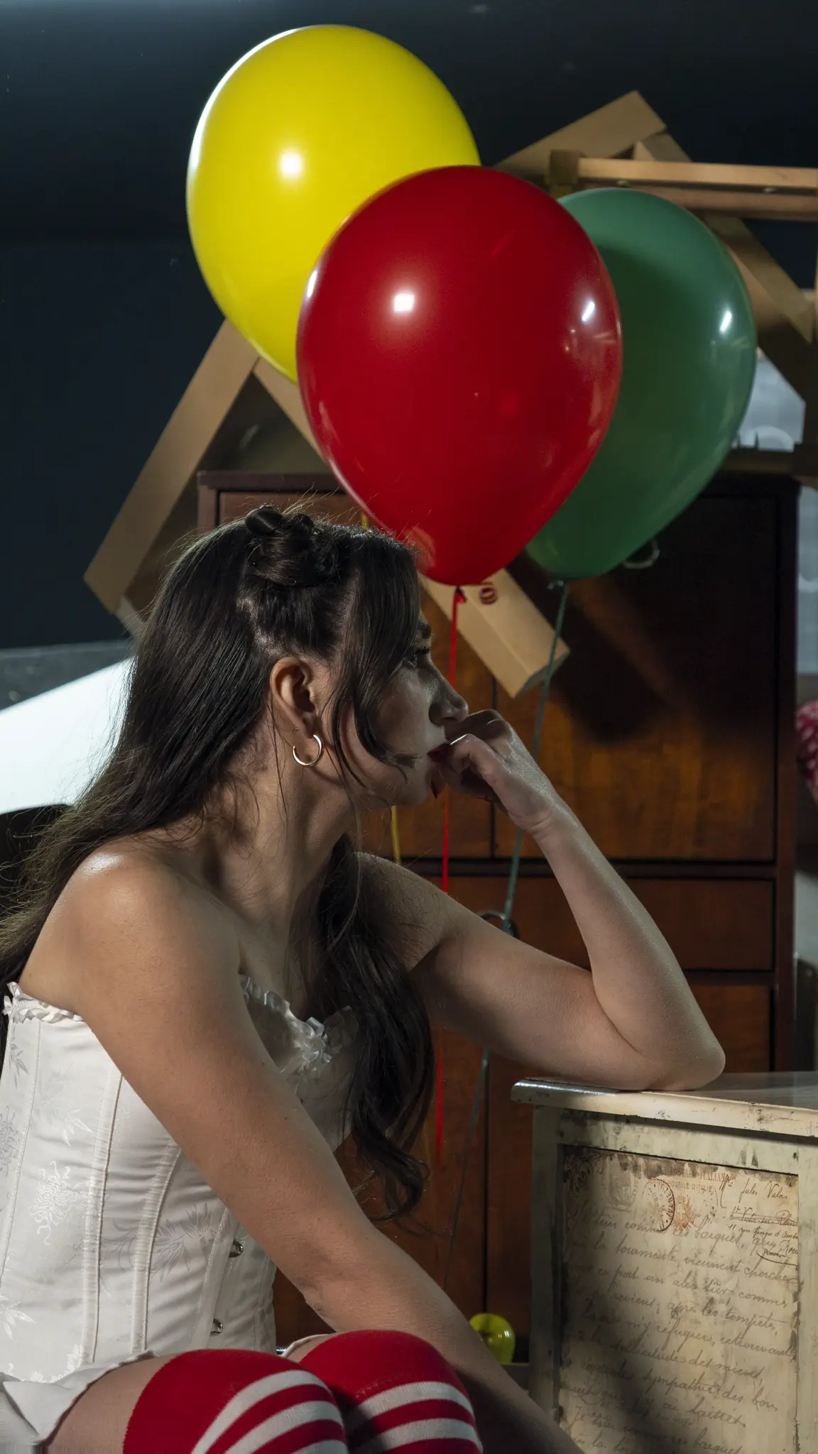 bambola-videoclip-musicale-maria-carola-foto-backstage-luca-martino-19.webp