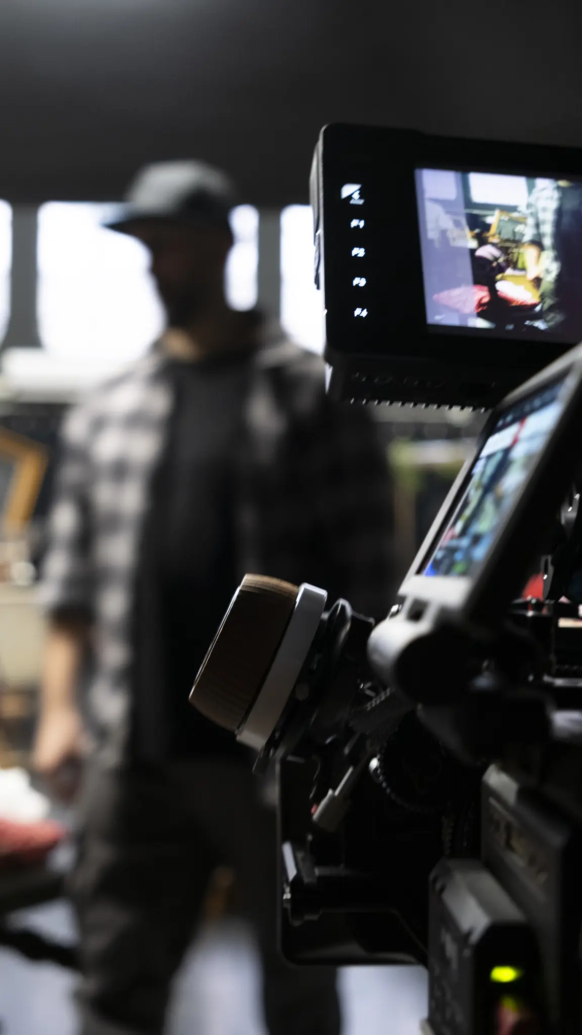 bambola-videoclip-musicale-maria-carola-foto-backstage-luca-martino-21.webp