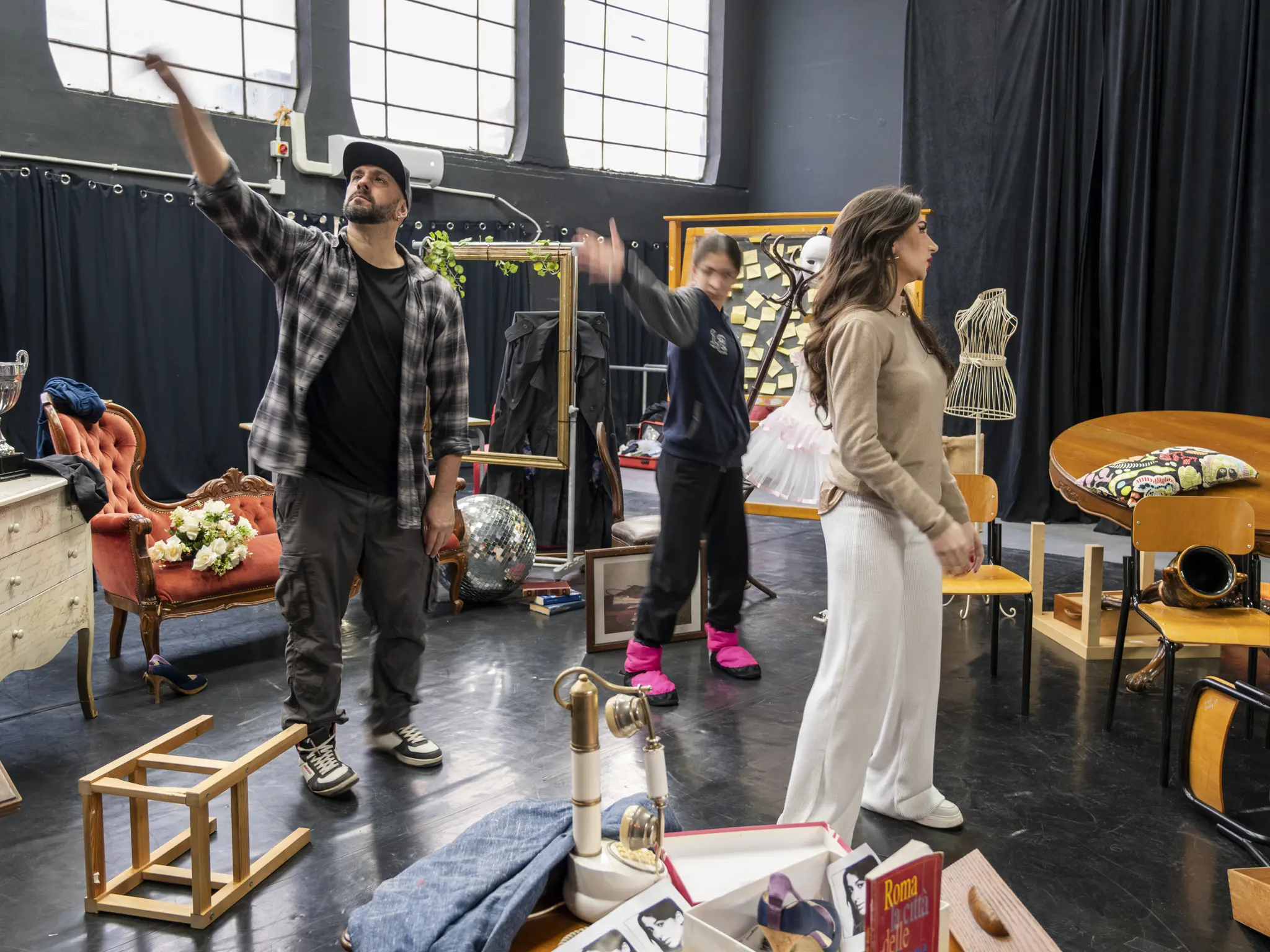 bambola-videoclip-musicale-maria-carola-foto-backstage-luca-martino-39.webp