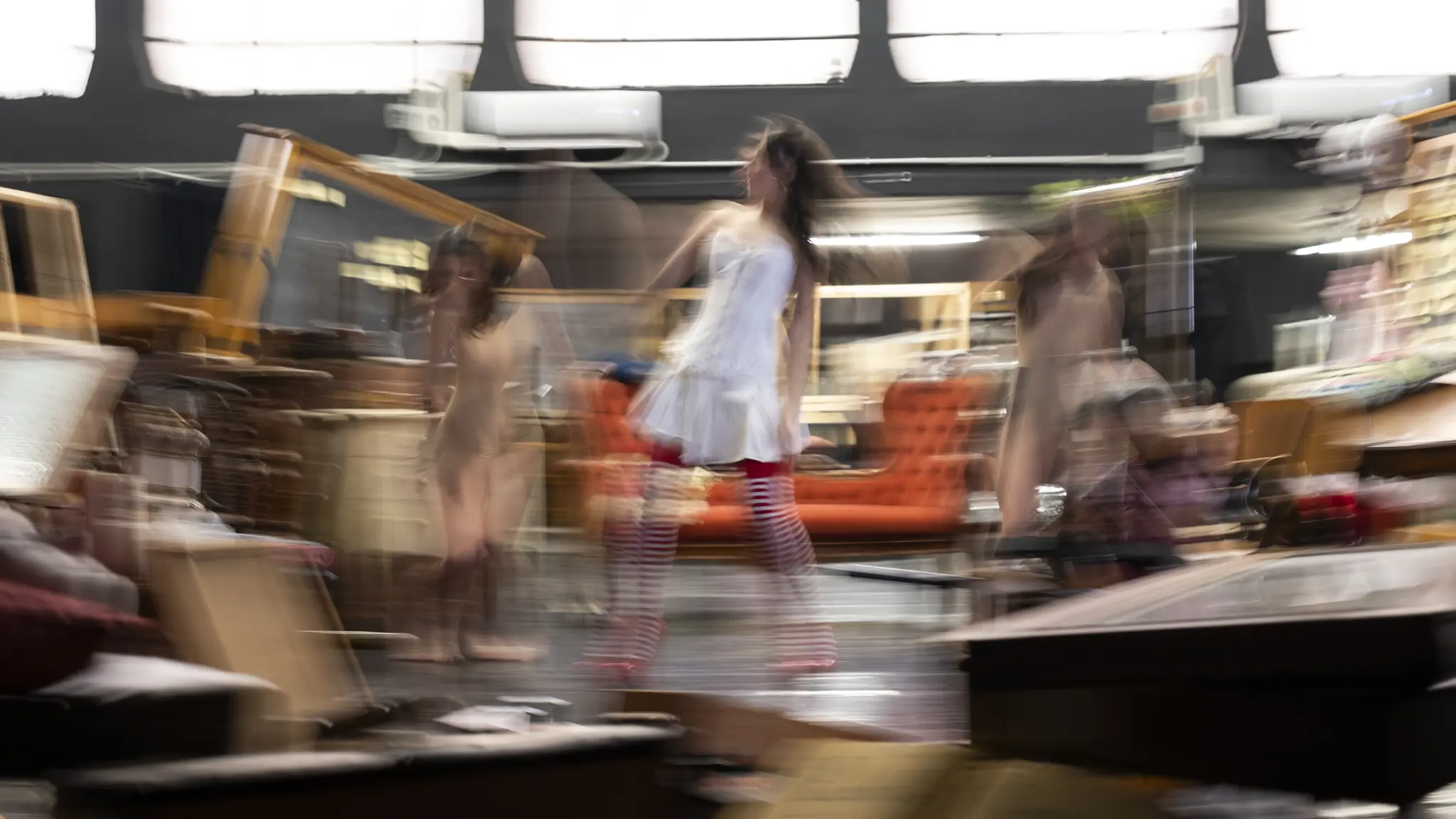 bambola-videoclip-musicale-maria-carola-foto-backstage-luca-martino-8.webp